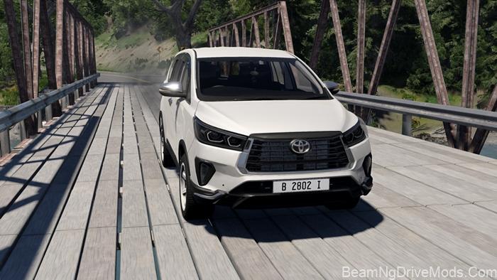 BeamNG Toyota Innova Reborn (2016-2022)