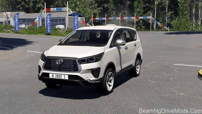 BeamNG Toyota Innova Reborn (2016-2022) 2