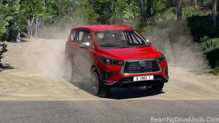 BeamNG Toyota Innova Reborn (2016-2022) 3