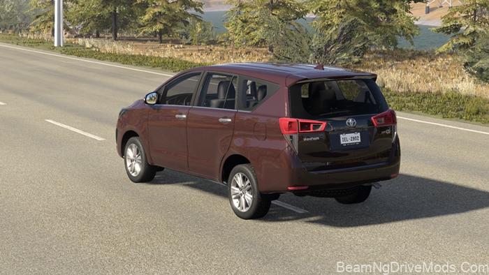 BeamNG Toyota Innova Reborn (2016-2022) 7
