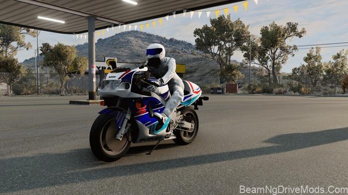 BeamNG Suzuki GSX-R750 (0.38) 2