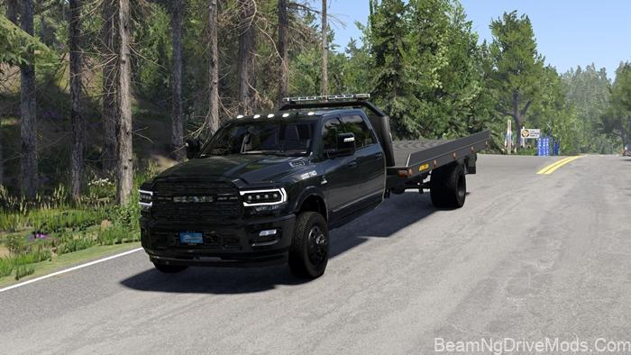 BeamNG Dodge Ram 3500 Flatbed 4